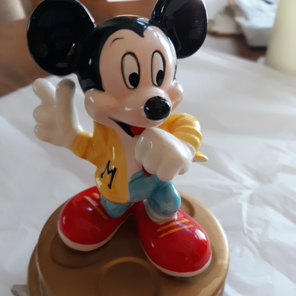 Musical Mickey Mouse